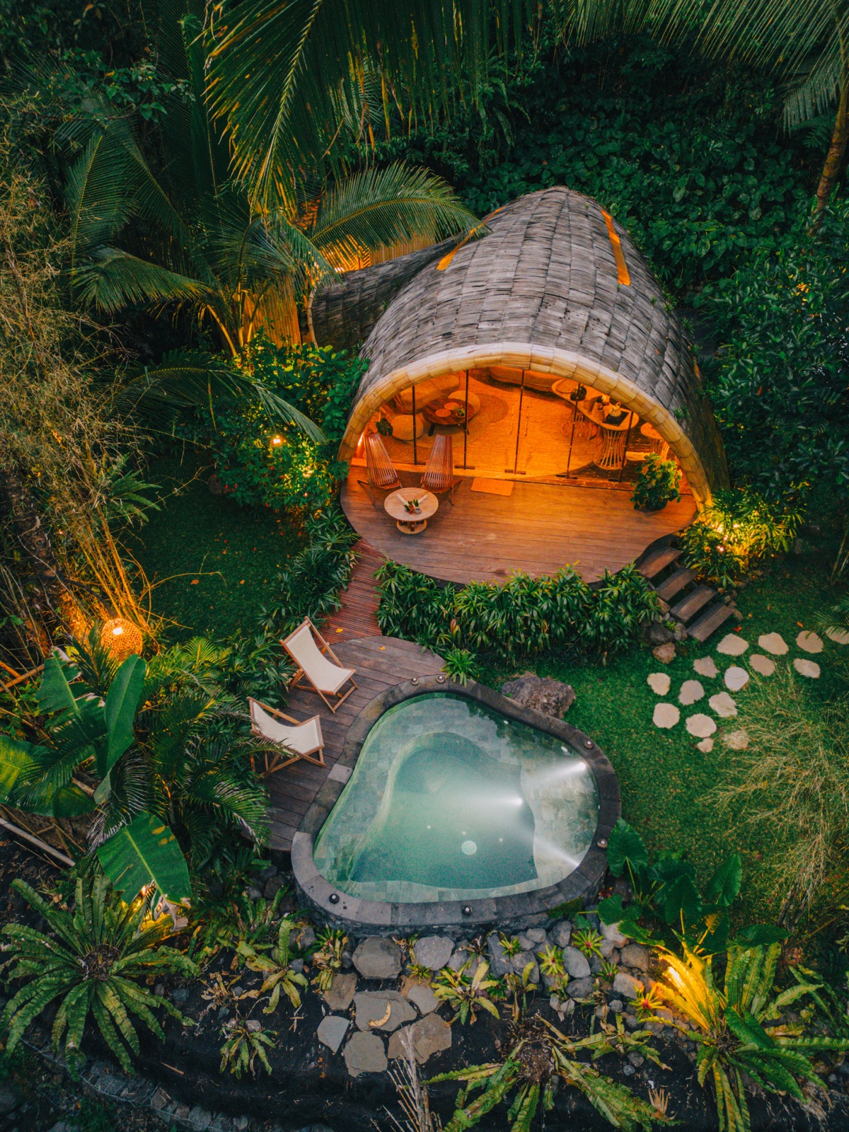 hideout cocoon, enclosed jungle-garden bamboo villa with a heated jacuzzi, East Bali